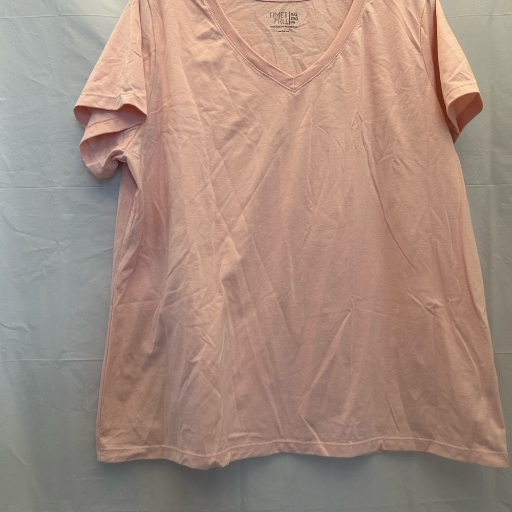 Time and Tru Light Pink V-Neck Short Sleeve Tee 60% Cotton 40% Polyester NWNT